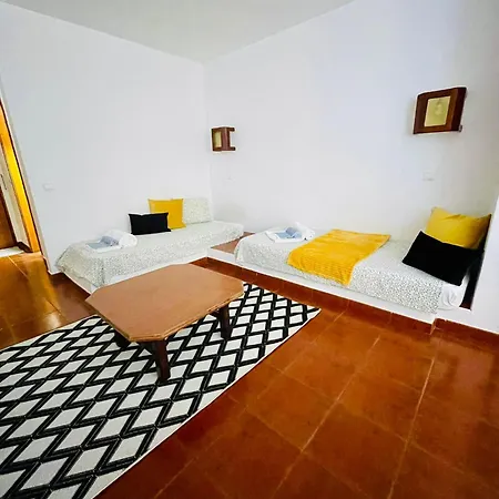Apartment T1, Da Oura *