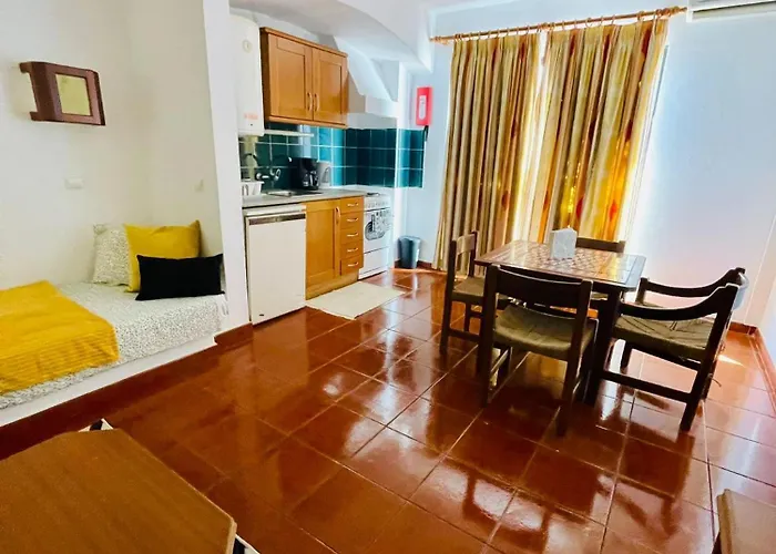 Apartamento T1, Da Oura